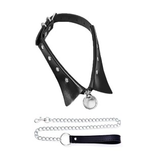 Coleira de Couro Preto com Correntes Metálicas e Detalhes Perfurados